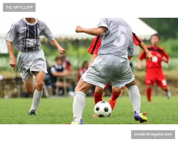 【2026年4月中超联赛区域防守与盯人混用趋势·赛前·战术前瞻上海海港客战山东泰山，赛前训练课强化区域结合盯人防守演练