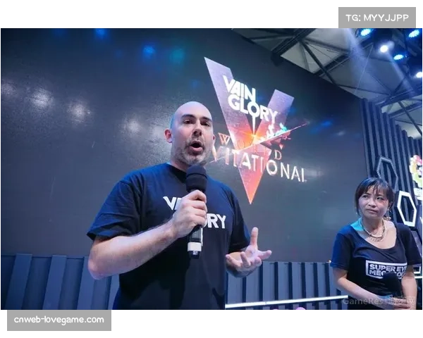 前Glory轻重量级冠军东内吉·阿贝纳签约PFL